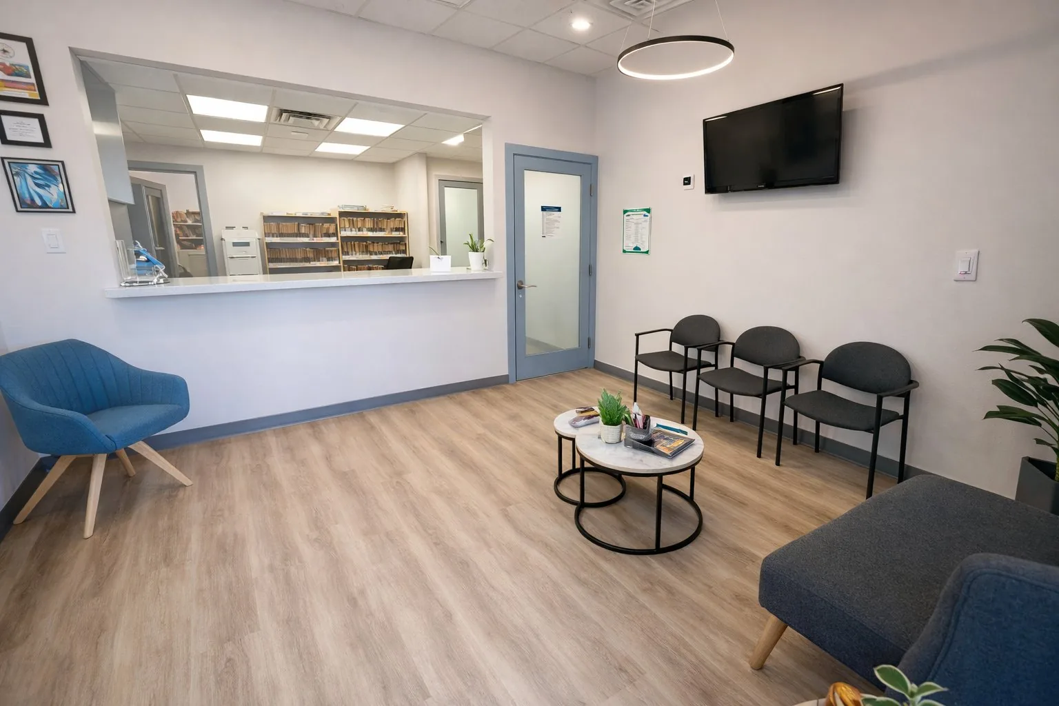 Comfortable waiting area at Diamondback Dentistry's Phoenix office